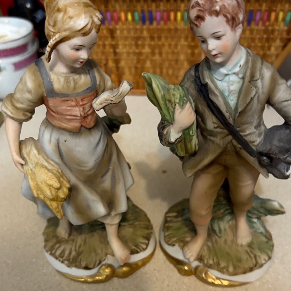 Vintage Japan Topline Imports Figurines Girl and Boy Set - Picture 8 of 8